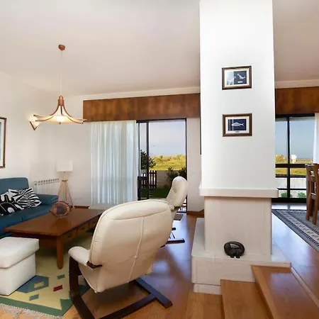 Big House Sea Views شقة