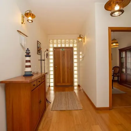 Big House Sea Views * بينيش